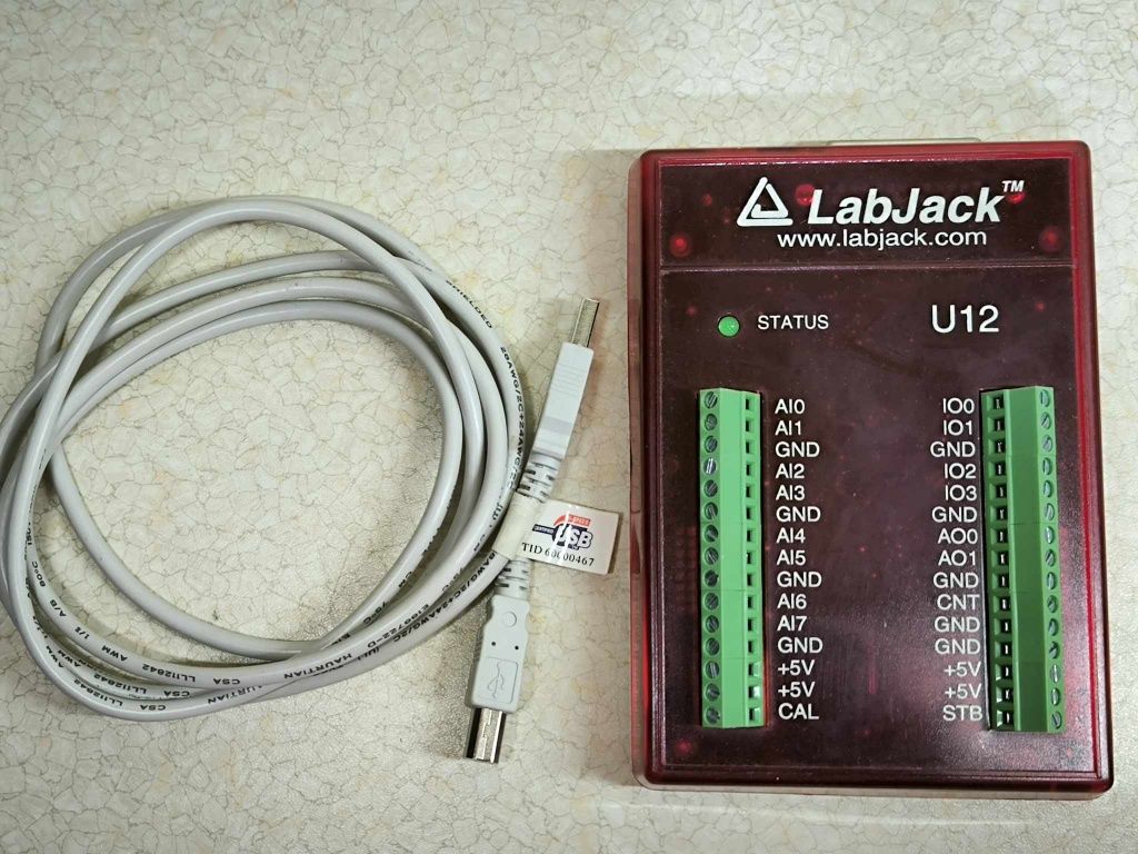 LabJack U12 - wielofunkcyjny moduł interfejsu DAQ