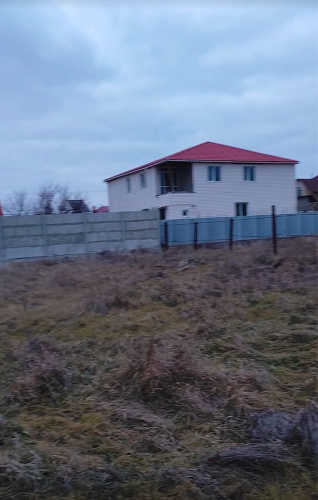Фасадний простір для ваших бізнес ідей у Лісках!