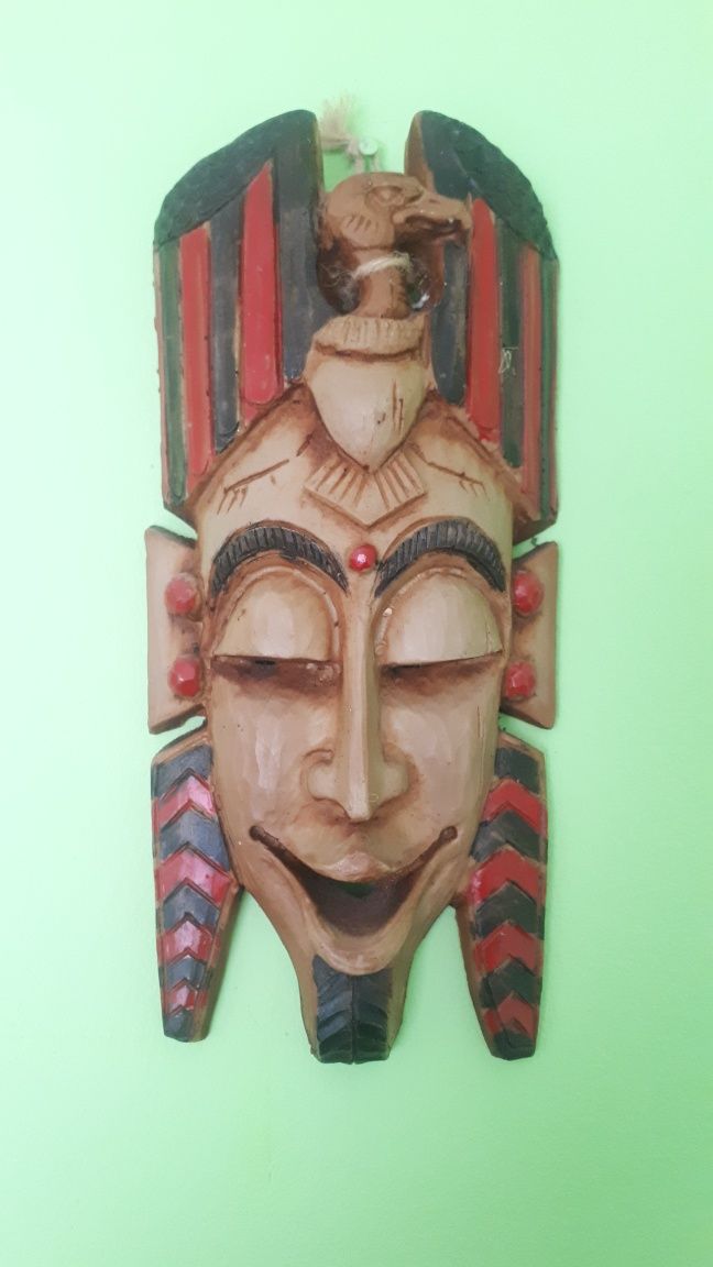 Maska afrykańska drewniana