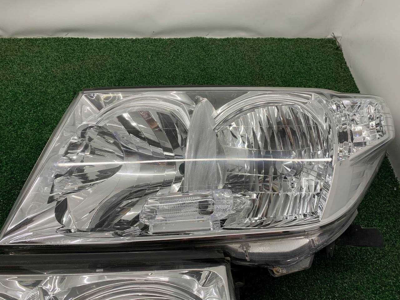 Фара Land Cruiser 200 галоген 81130-60D11 , 81170-60C81