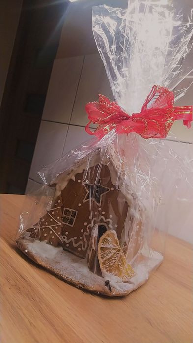 Ozdobna chatka z piernika