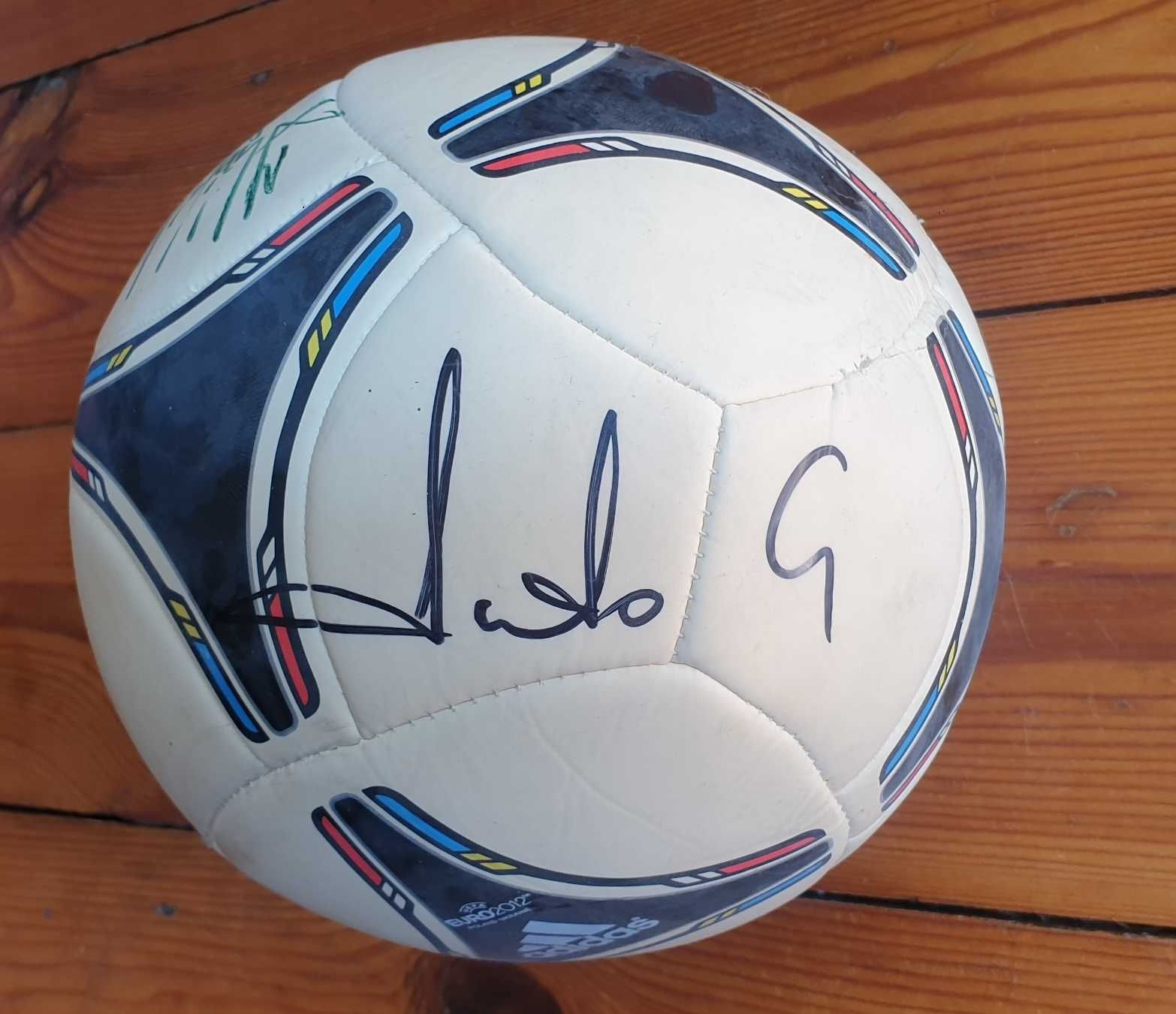 Piłka z autografami Lato Wójcik Euro 2012