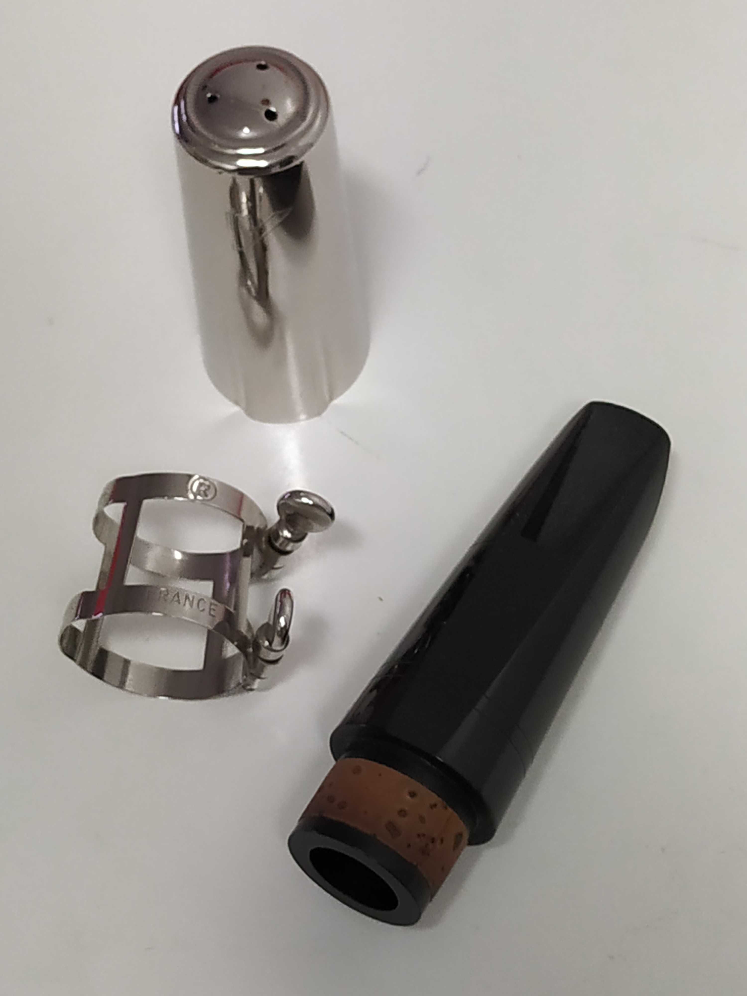 Duas boquilhas para clarinete sib.