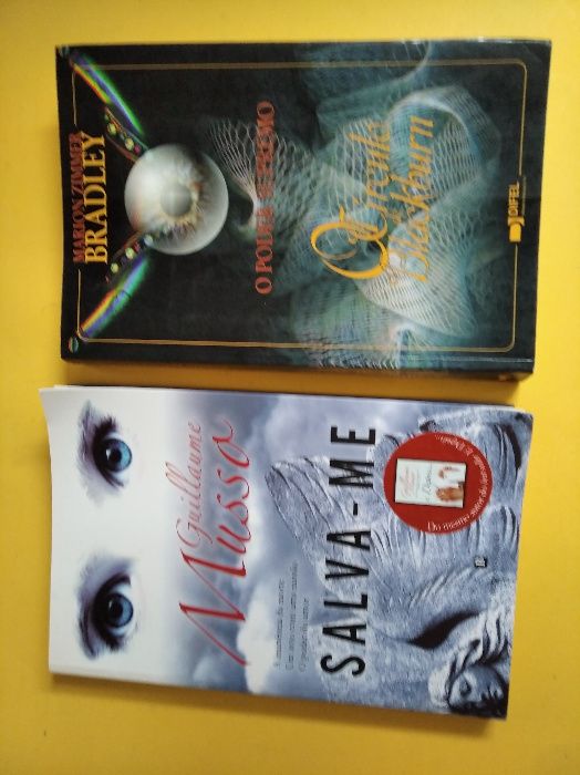 Diversos livros de autores internacionais