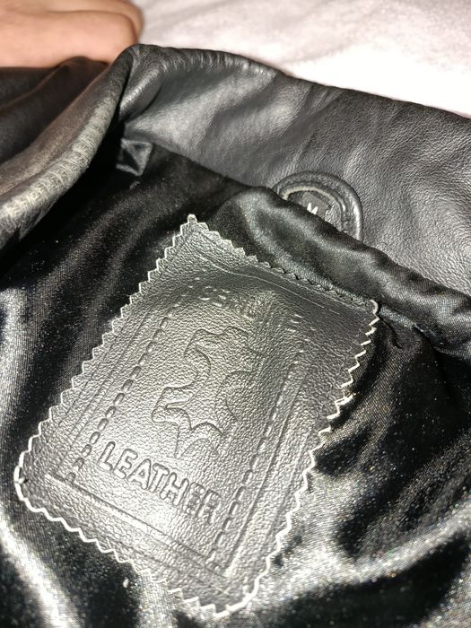 Продам кожаную куртку,размер М, самовывоз Кривой рог