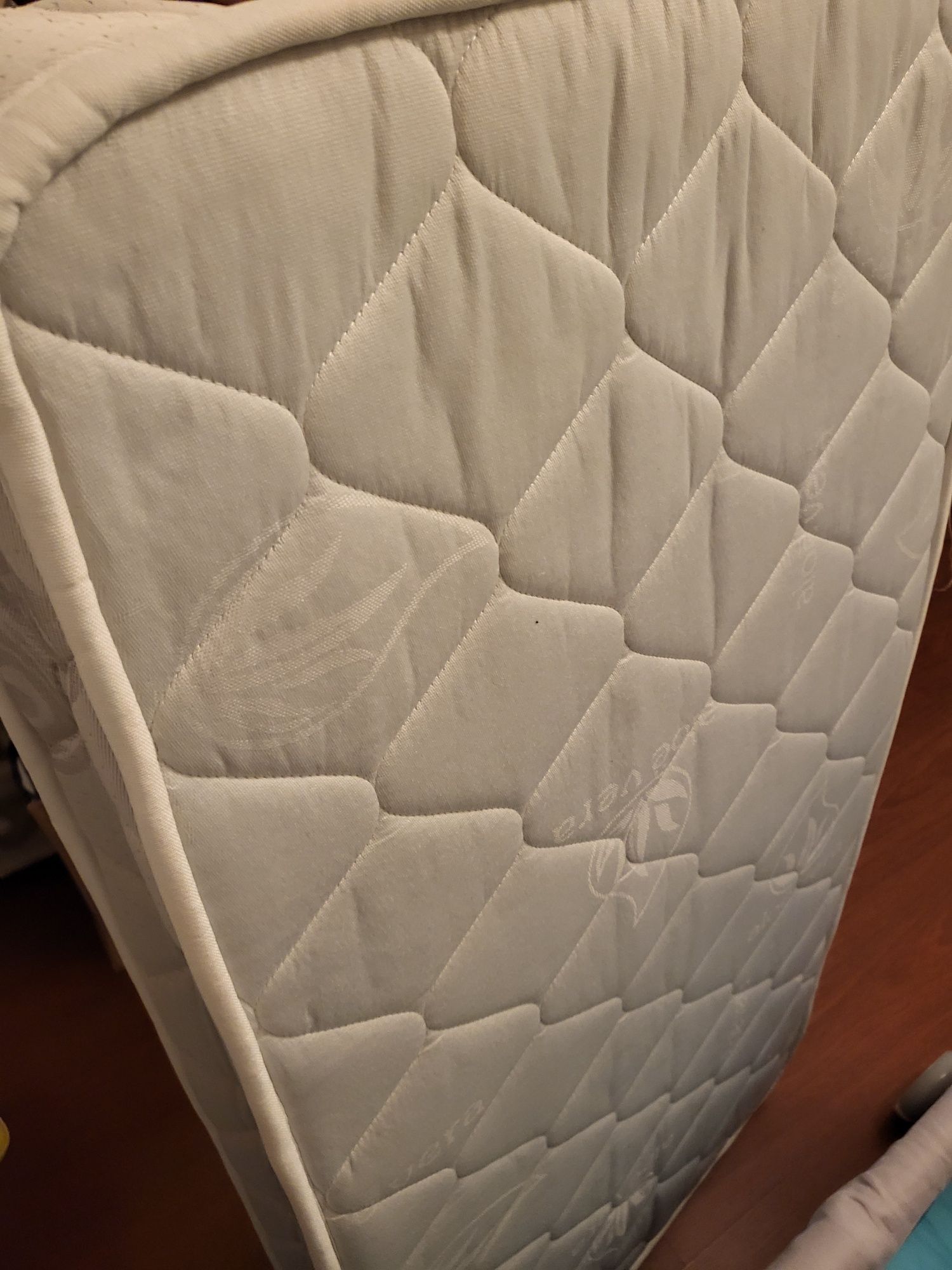 Berço/ parque / cama de viagem com colchão