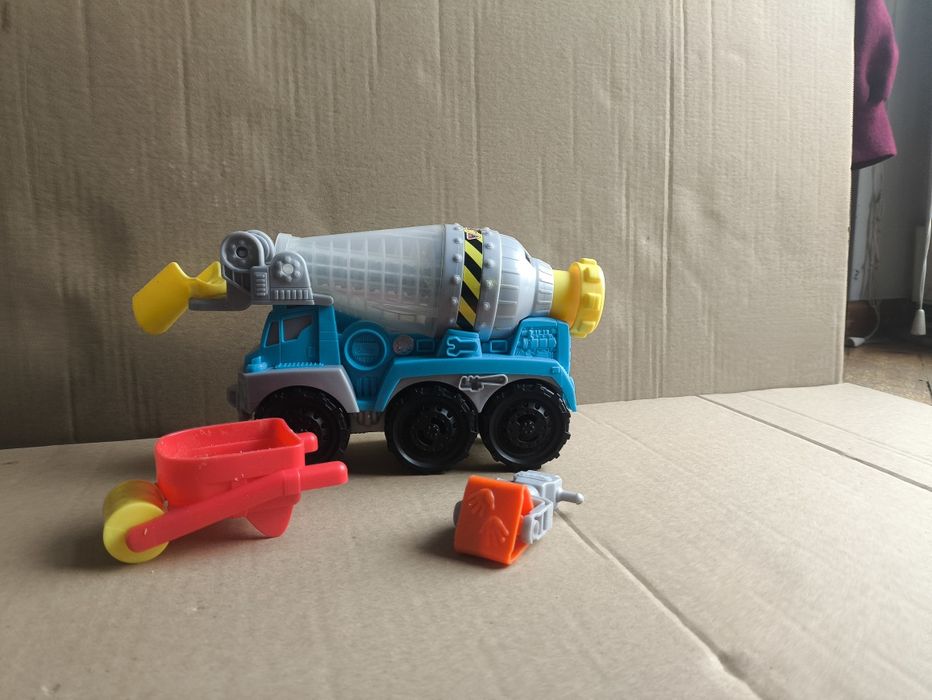 Ciastolina PLAY-DOH Wheels Betoniarka E6891