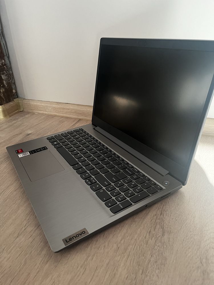 Laptop Lenovo IdeaPad 3 15ADA05