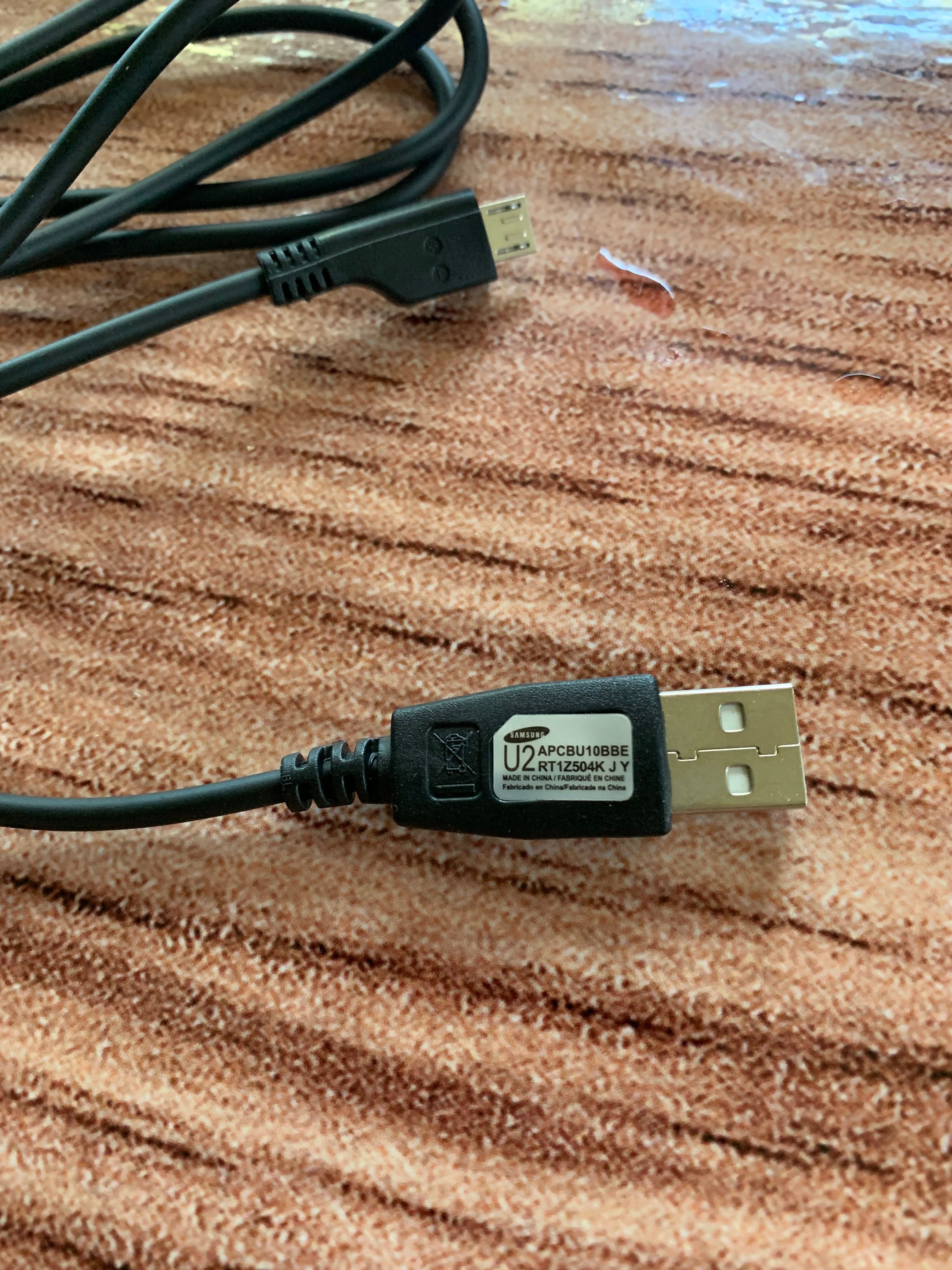 Кабель, перехідник мікро USB на USB.