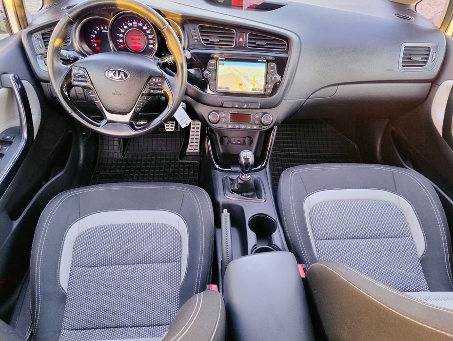 Kia Cee'd 1.6 CRDi 128 KM ZADBANY