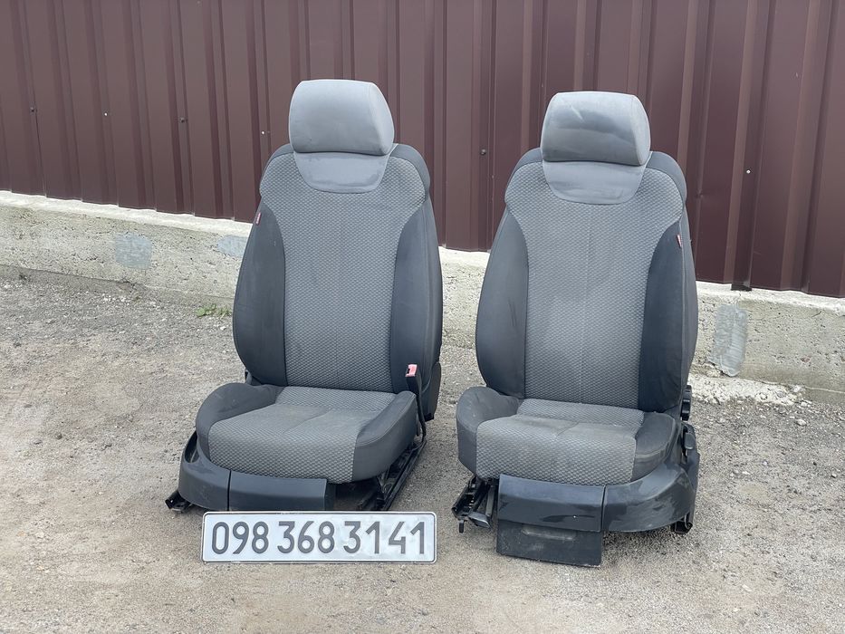 Передні сидіння ваз 2105 сиденья жигуль 2106 лада нива крісло 2107 заз