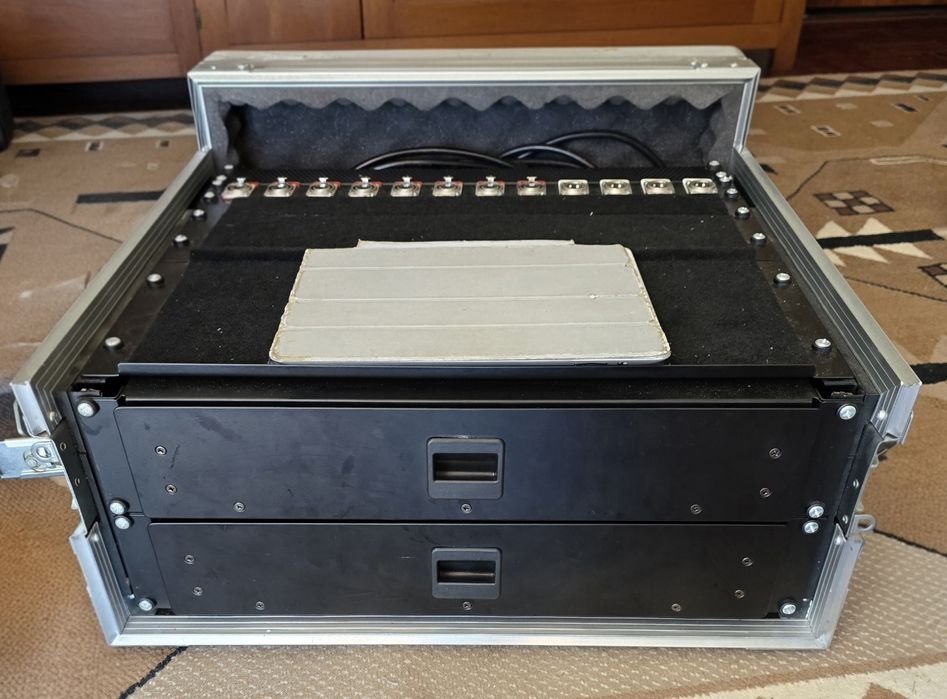 Soundcraft UI12 + Rack