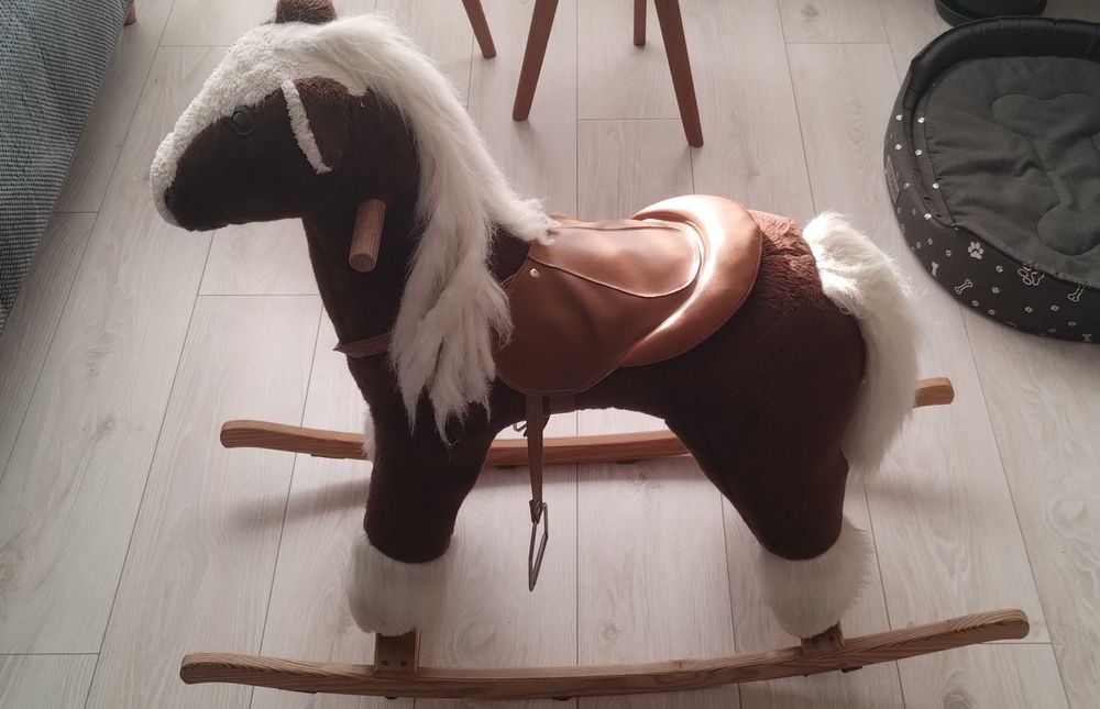 Duży koń na biegunach 4-8 lat Okazja!