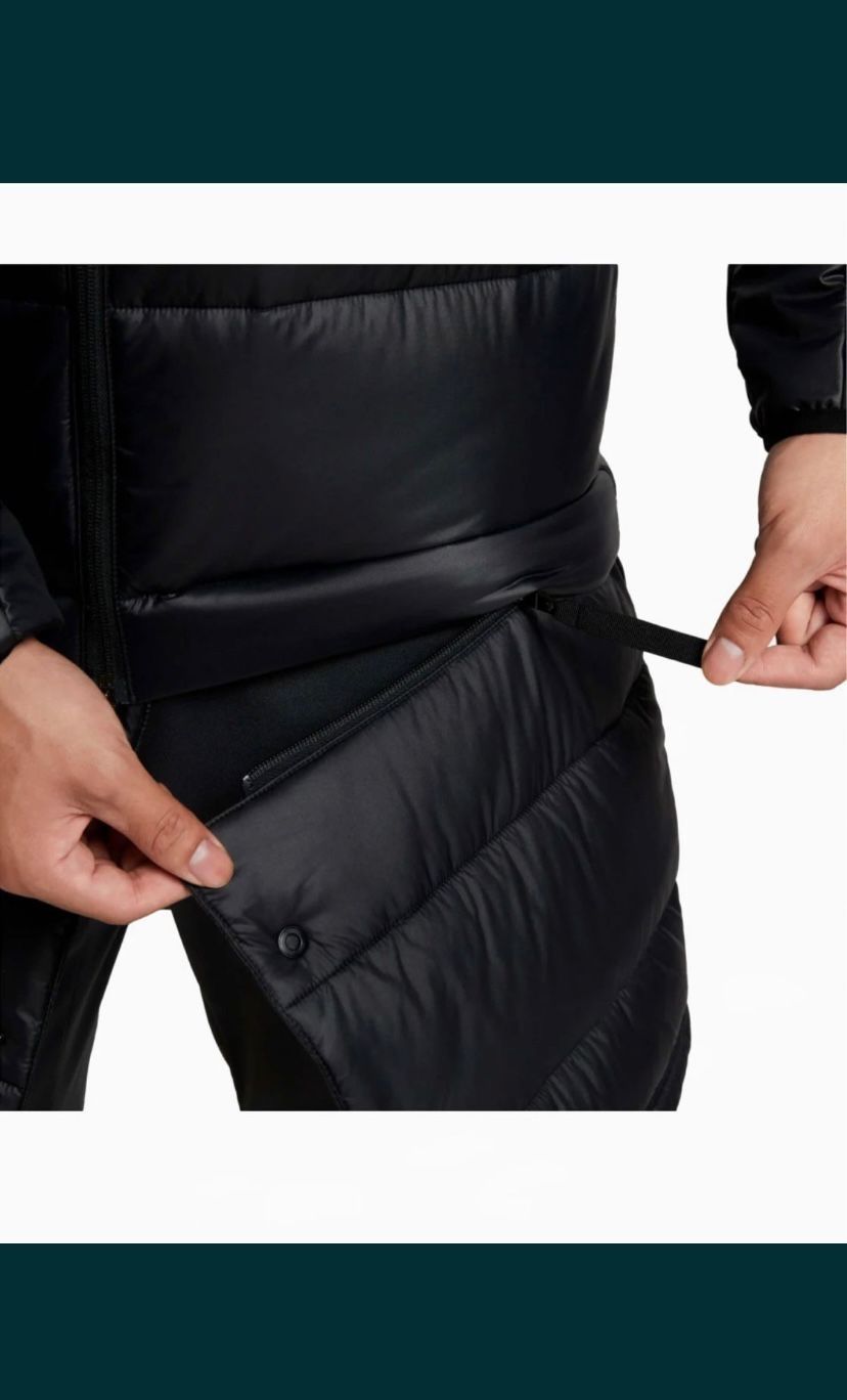 Продам фірмову зумову куртку Nike Therma-Fit Academy Pro, розмір L.
