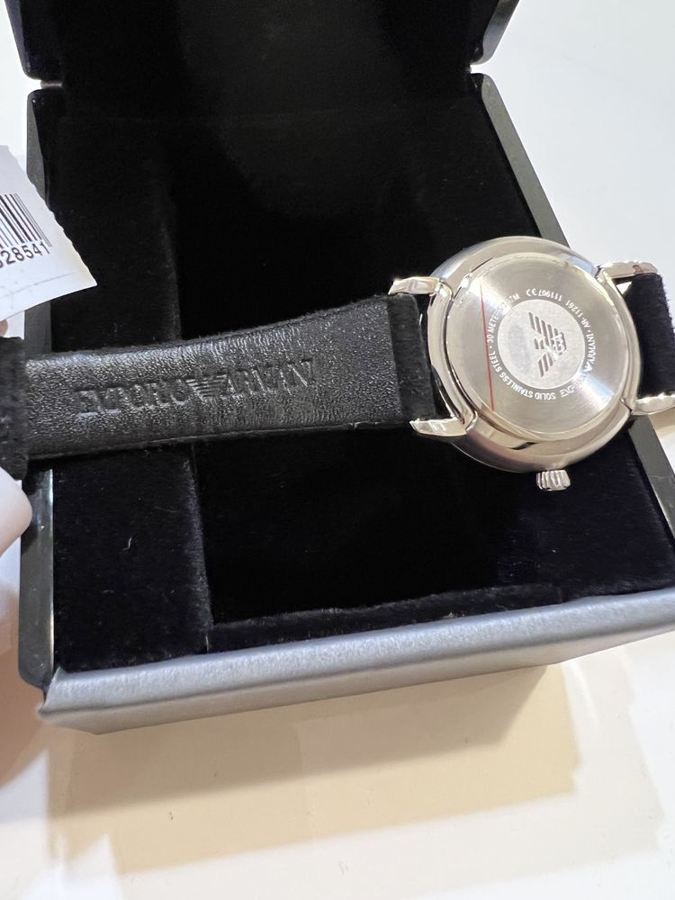 Шикарные часы Emporio Armani