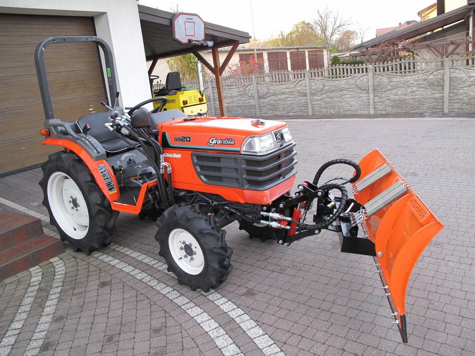 Mini Traktorek Kubota GB20 4X4 20KM Wspomaganie Mały Ogrodniczy