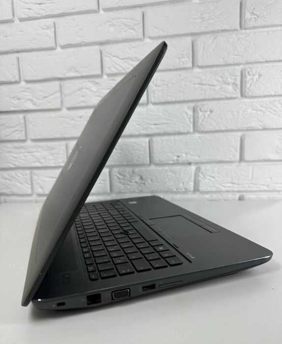 Laptop HP ZBook 15 G3 15,6" i7 6GEN NVIDIA 16GB DDR4 512GB WIN11