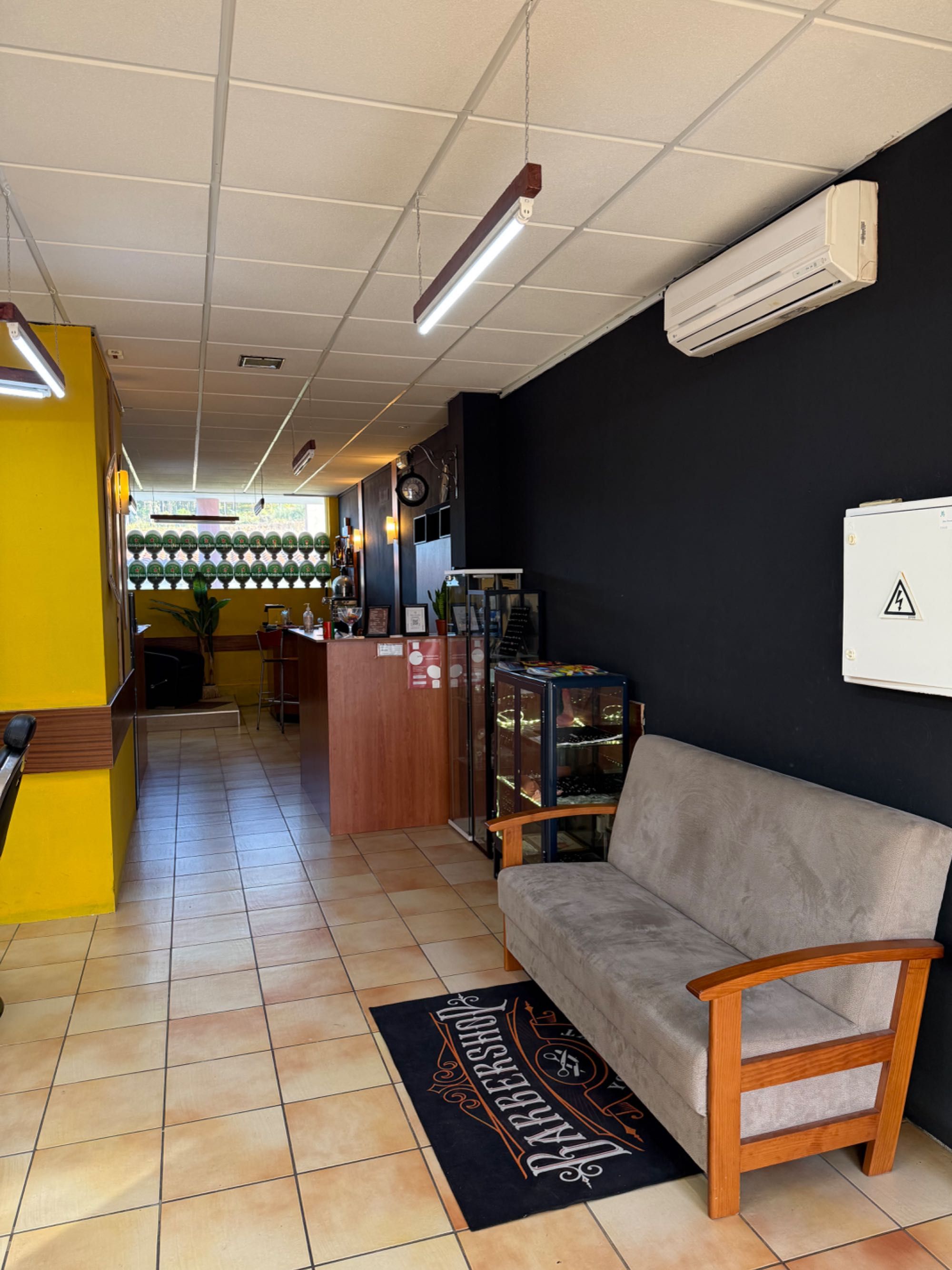 Barbearia em pleno funcionamento.!