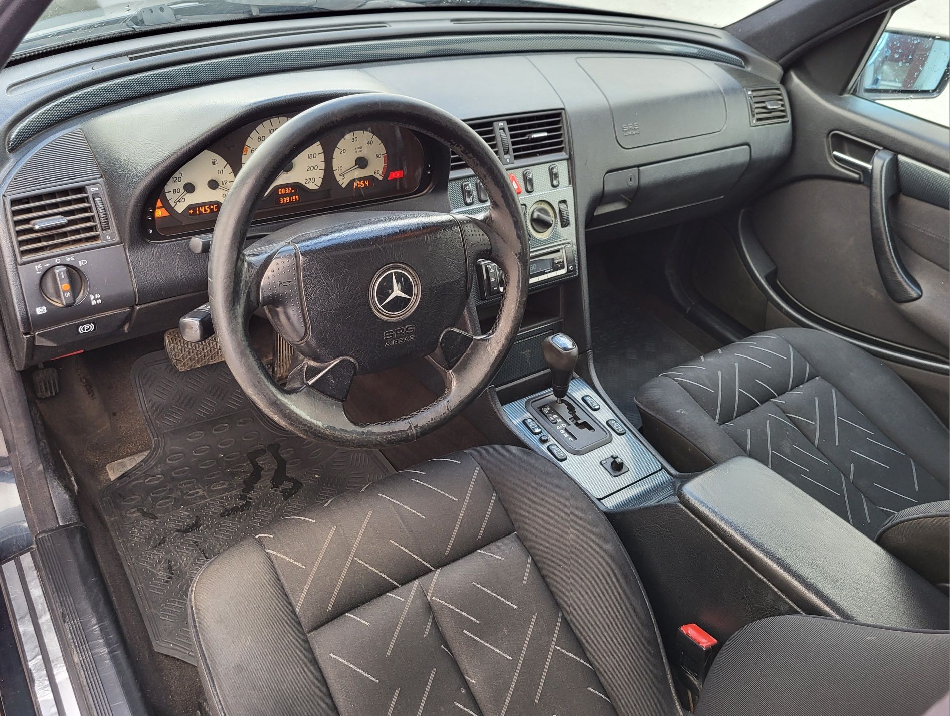 Mercedes-Benz C250 2.5TD 150cv