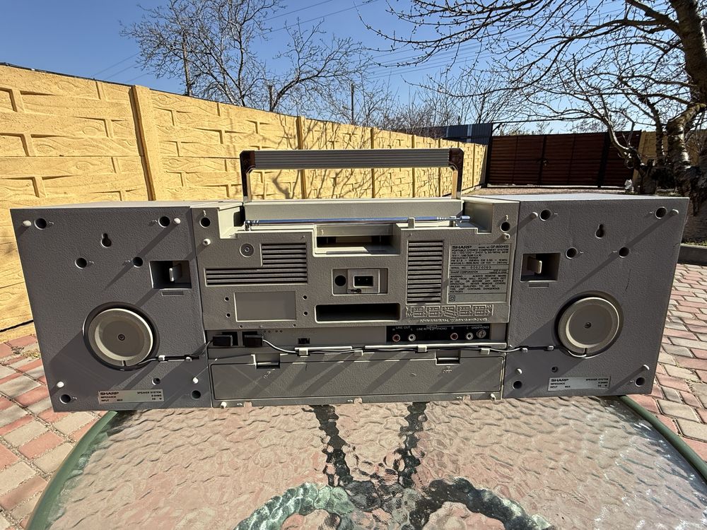 Продам магнитолу SHARP GF-800