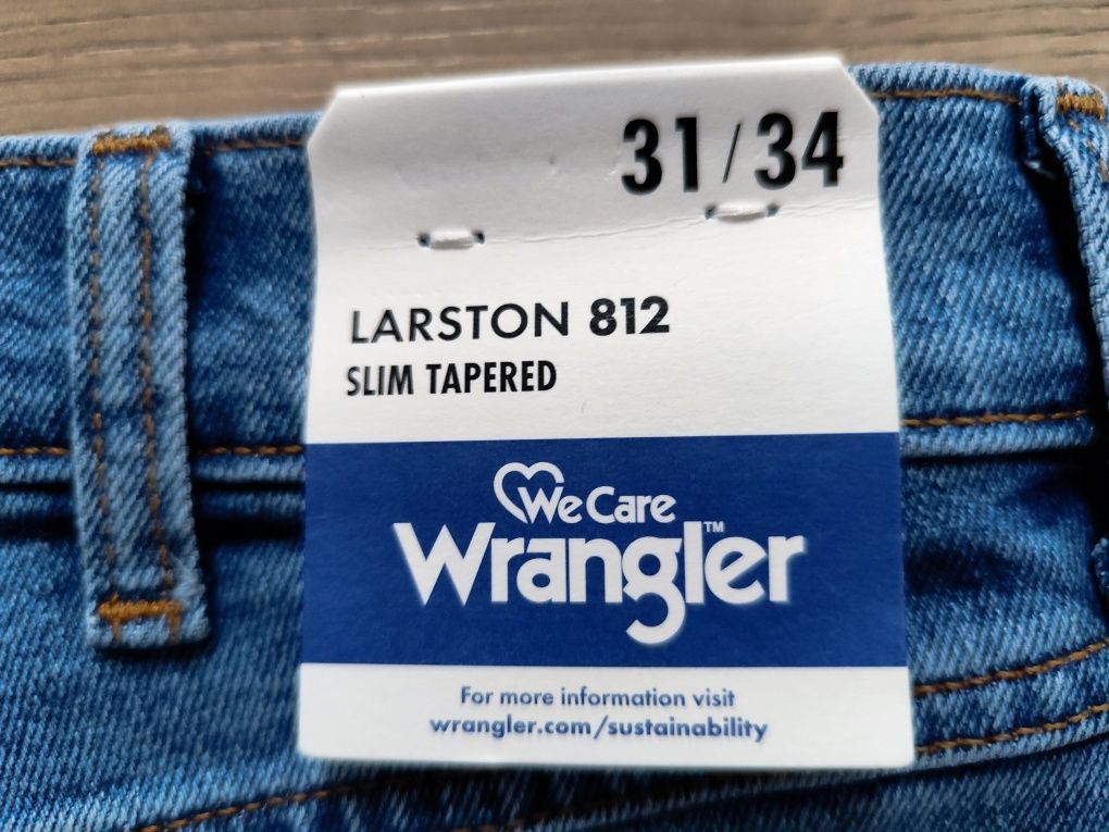 Wrangler Larston 812 slim tapered męskie jeansy dżinsy dziurami 31/34