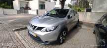 Nissan Qashqai com teto panorâmico
