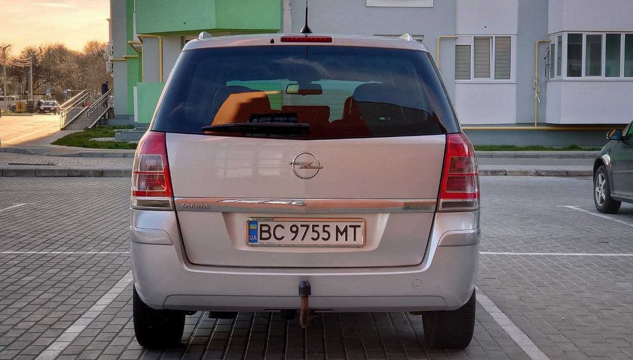 Opel Zafira B 2010