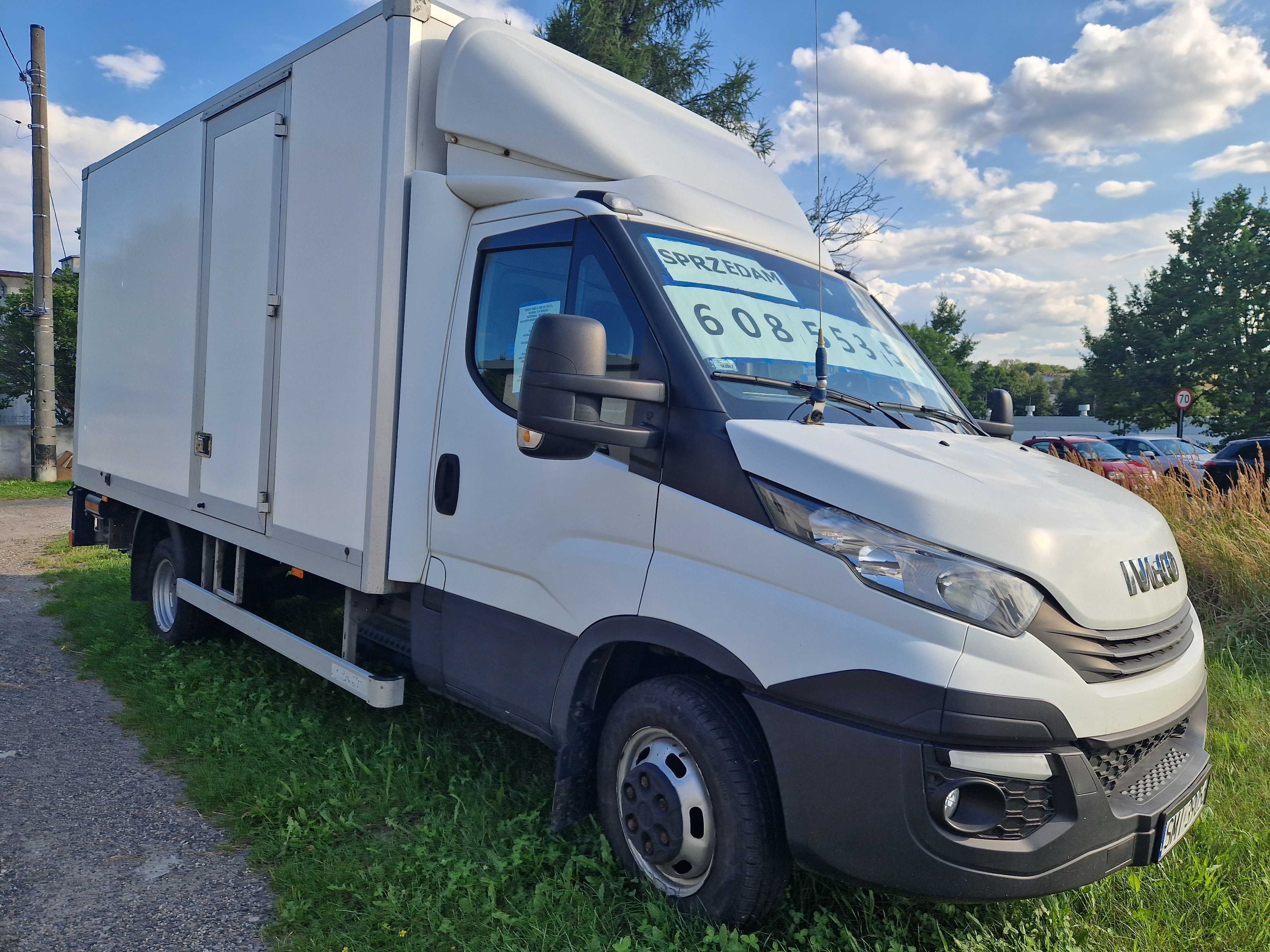 Iveco Daily 35C18, rok:2017, 3.0 diesel 180km kontener-izoterma, winda