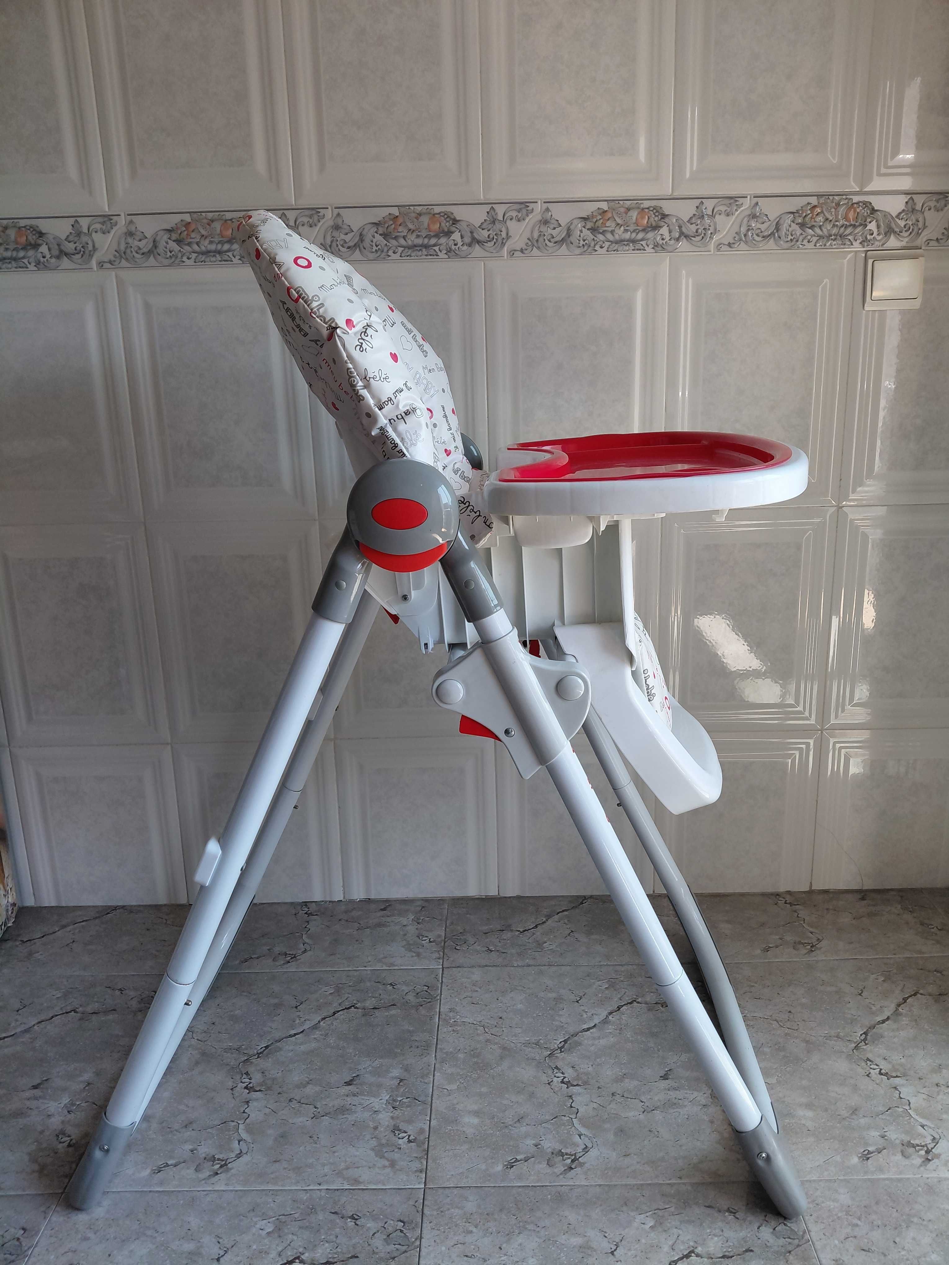 Cadeira de refeição para bebé