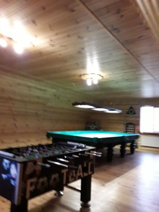 Продам розкішний будинок в центрі міста.