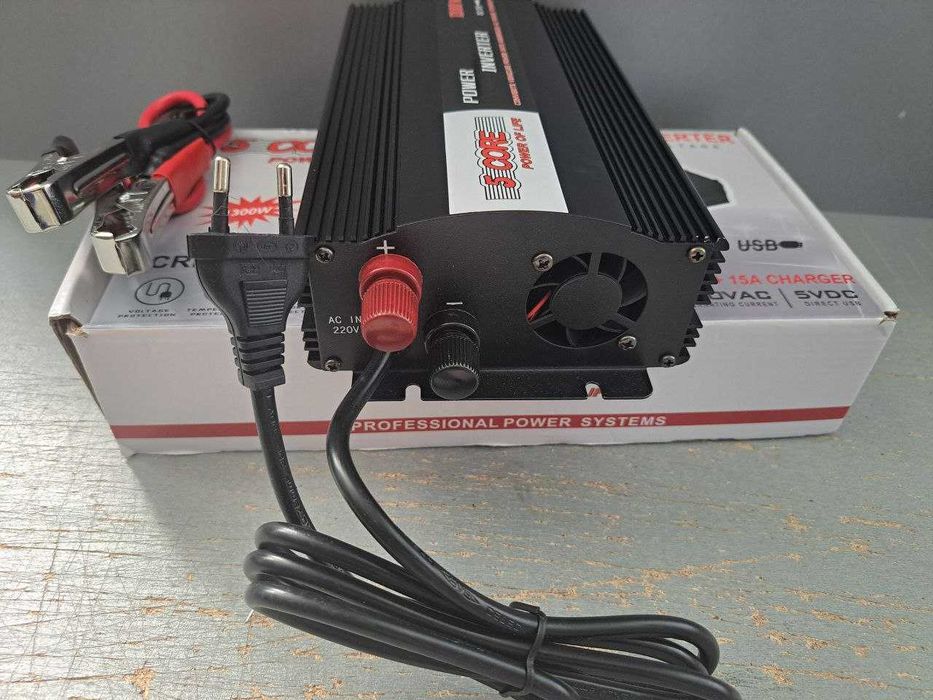 Бесперебойник Инвертор с зарядкой 1300W 15А Преобразователь 12V в 220V