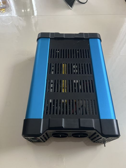 Інвертор Pure sine inverter FS1500D