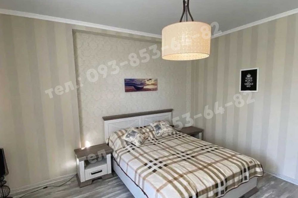 Поклейка обоев не дорого / частный мастер / Дарницкий р-н / обої /Київ