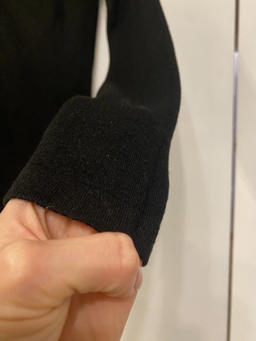 Czarny sweter XS S Memory&Co wiskoza