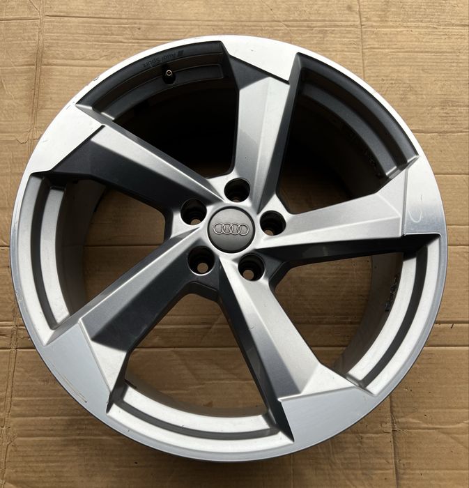 1x Felga 20 5x112 Audi A7 C8 8.5J x 20 ET30 aluminiowa Audi Sport 4K8
