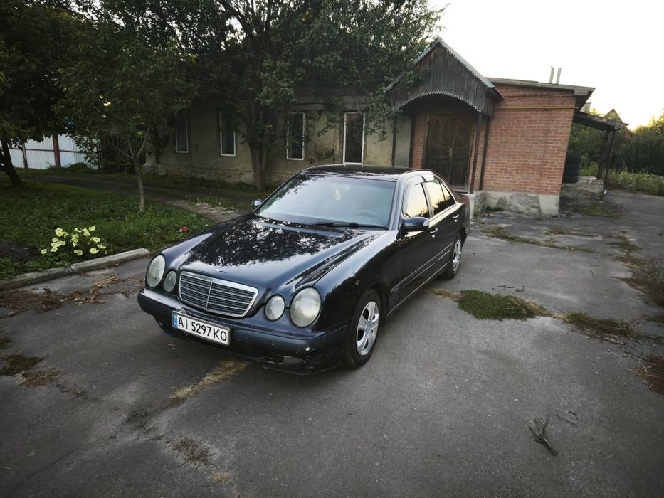Продам Мерседес 2.2 дизель коробка автомат
