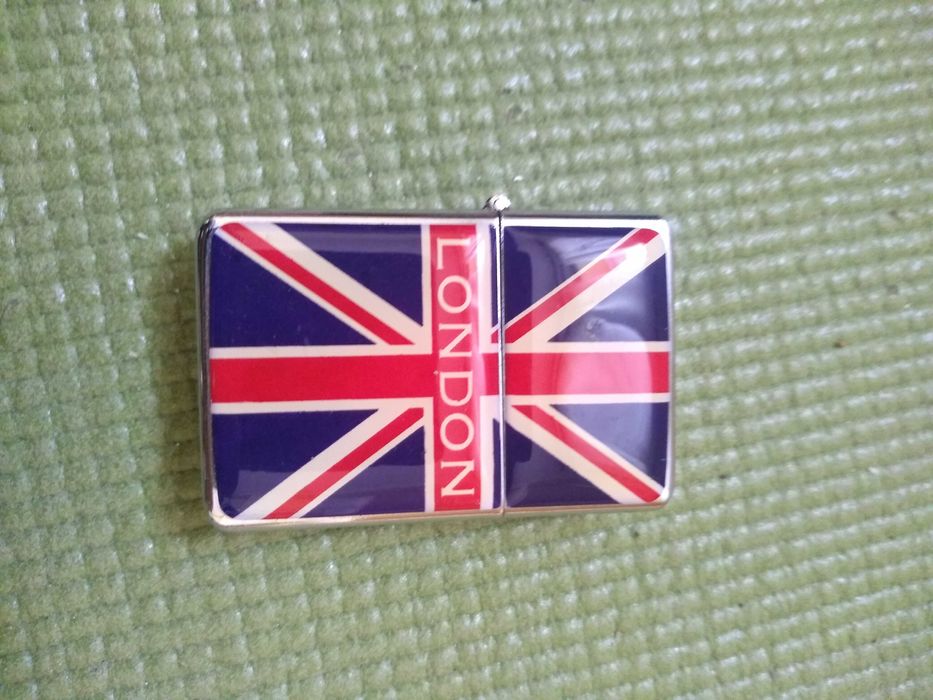 Zapalniczka benzynowa w stylu Zippo