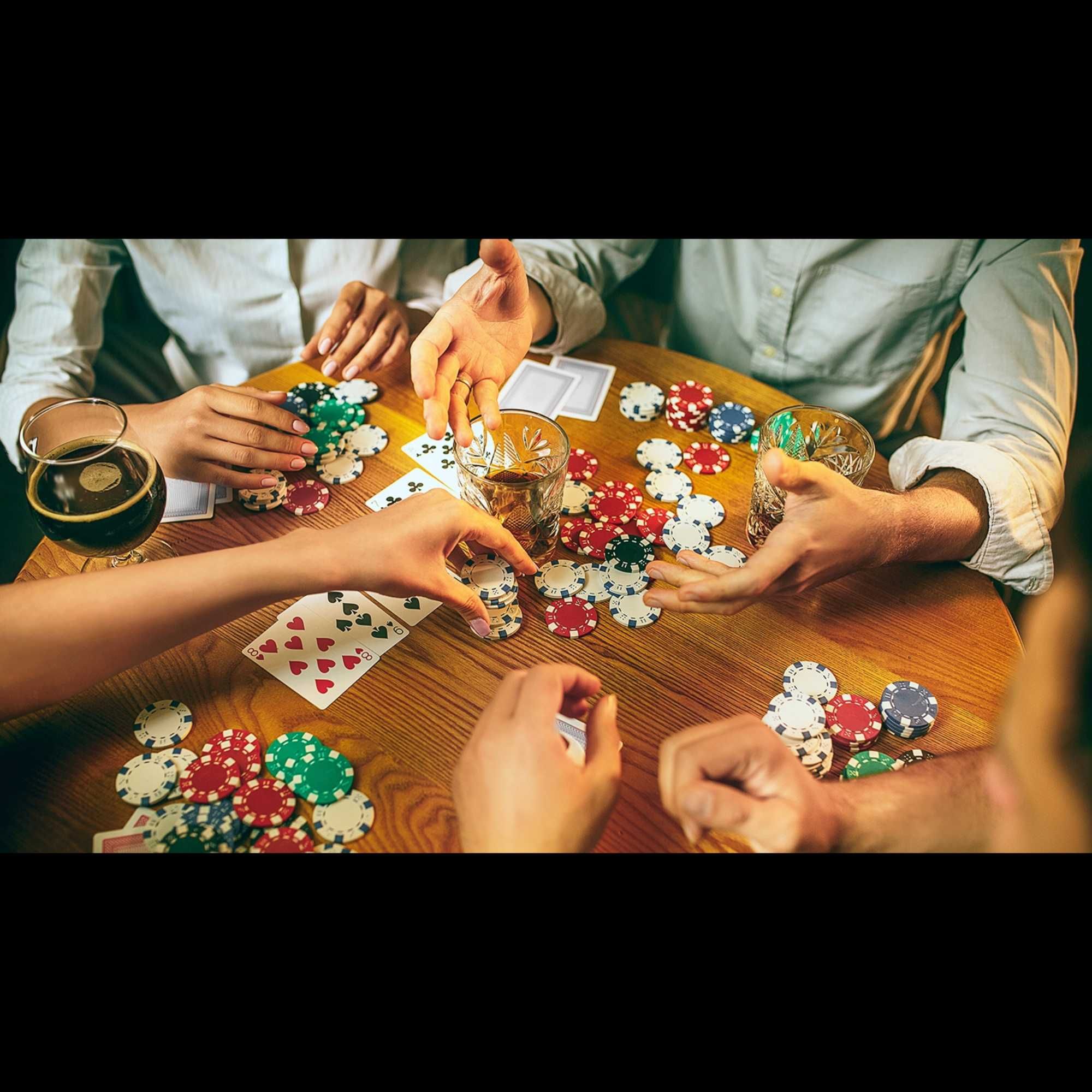 Zestaw do Pokera Żetony 300 Żetonów Texas Poker Karty + Walizka