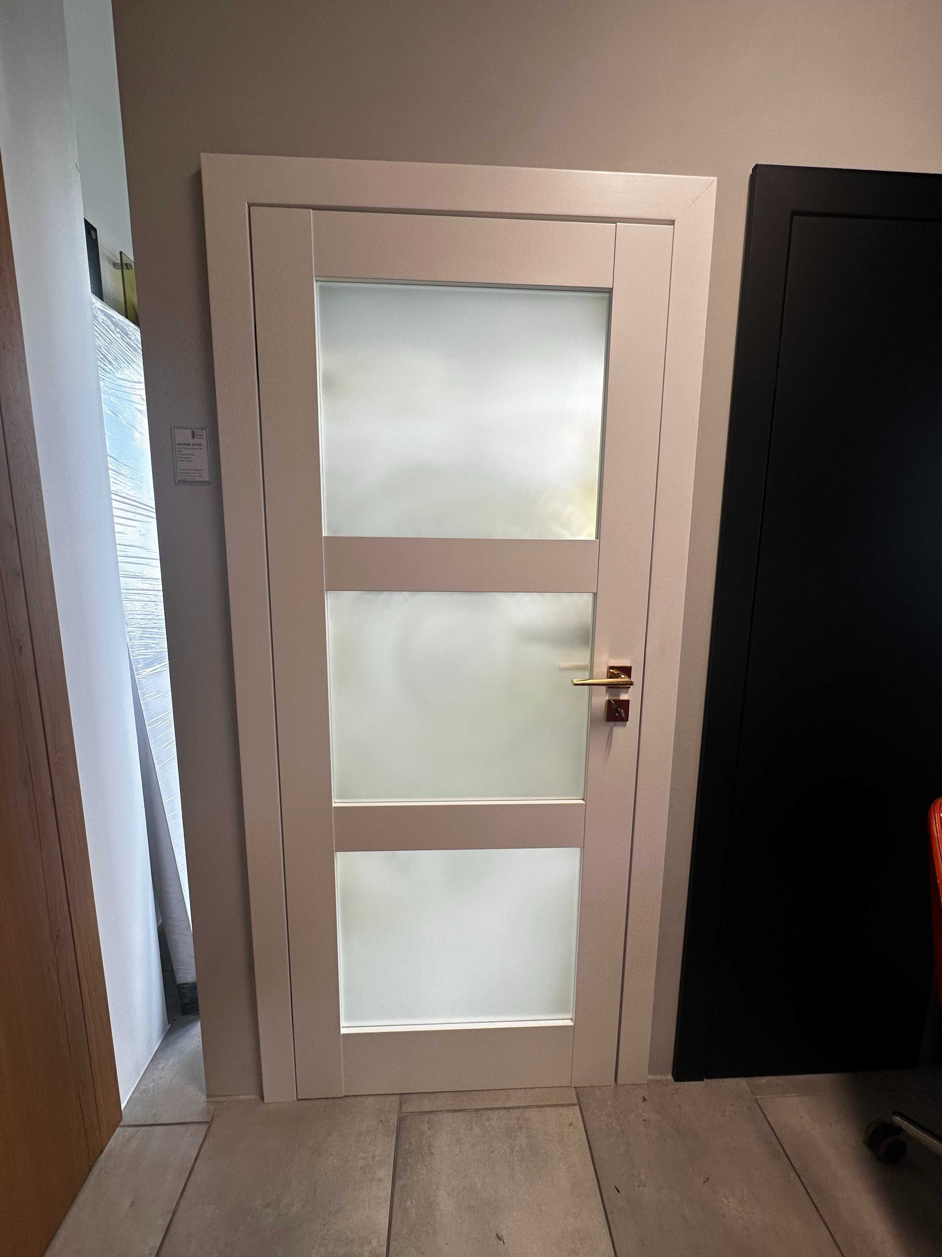Drzwi bezprzylgowe Porta Grande UVB3  800 Lewe  zamke klucz białe