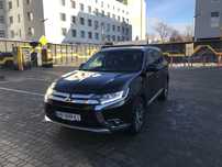 Mitsubishi Outlander 2017 год