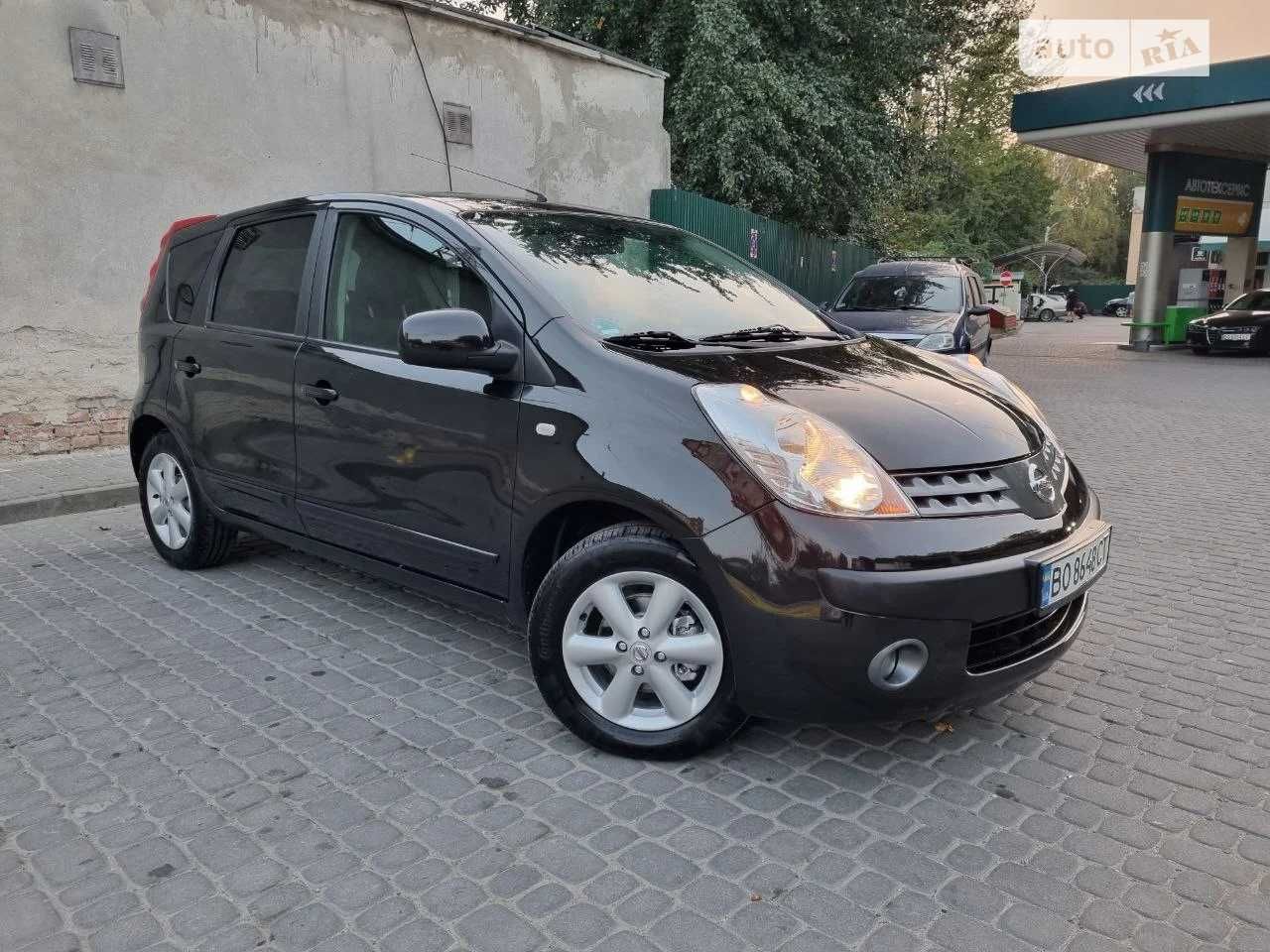 Автомобіль Nissan Note 2006