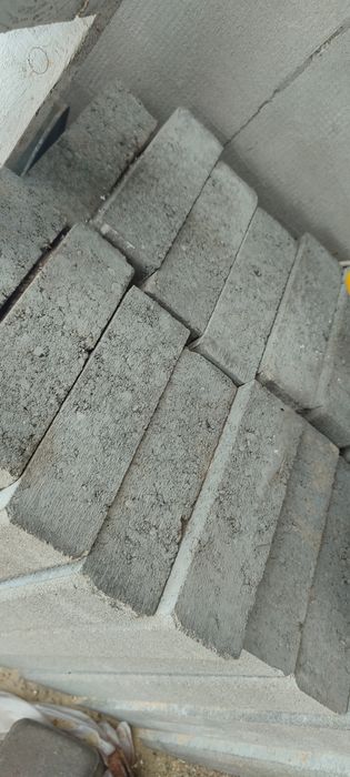 Nowe krawężniki betonowe 100x20x5 szare 18 sztuk