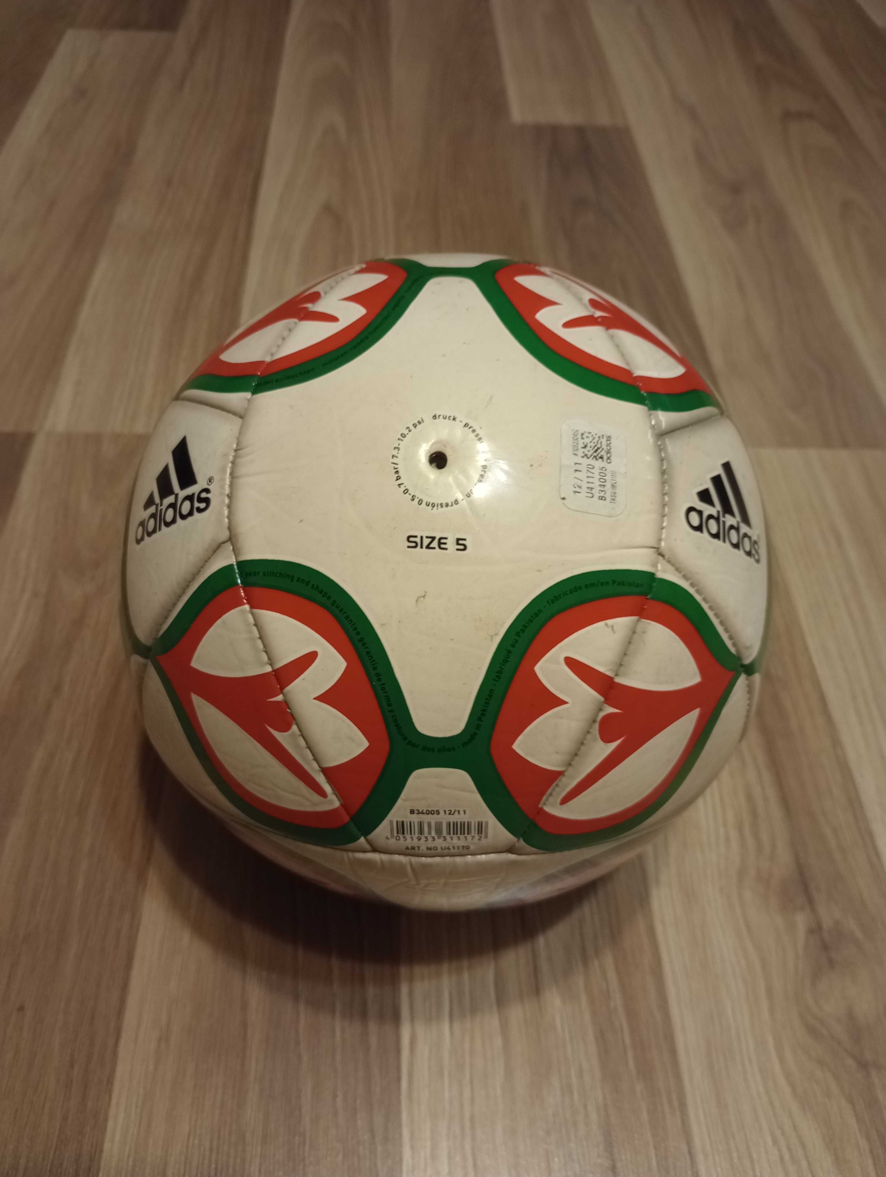 Piłka nożna Adidas limitowana edycja Castrol- Euro 2012, jak nowa.