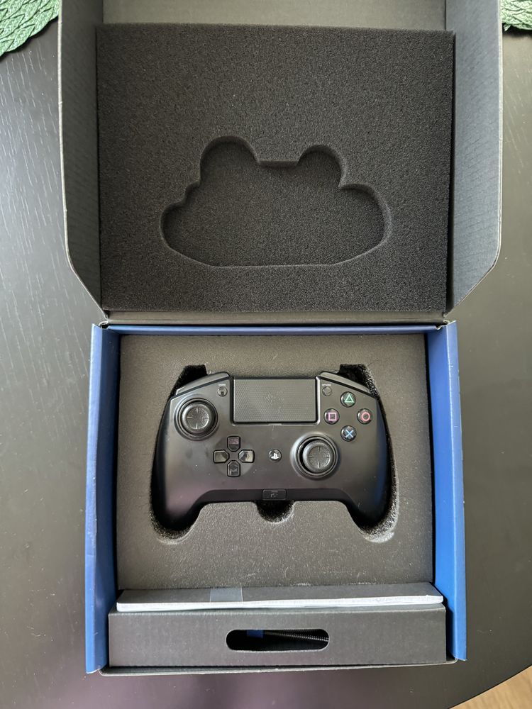 Pad PS4/PC Razer Raiju