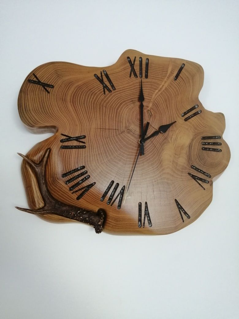 Zegar drewniany z porożem handmade