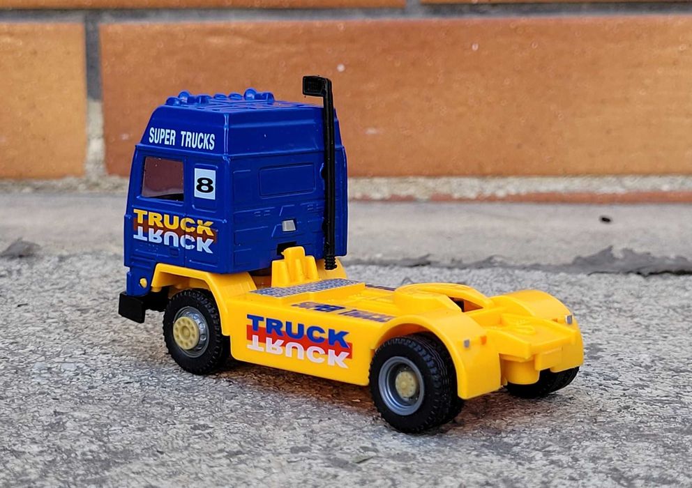 Wyścigowa Volvo FH16 Truck nowy pudełko 1:55 kolekcja model Ciężarowka