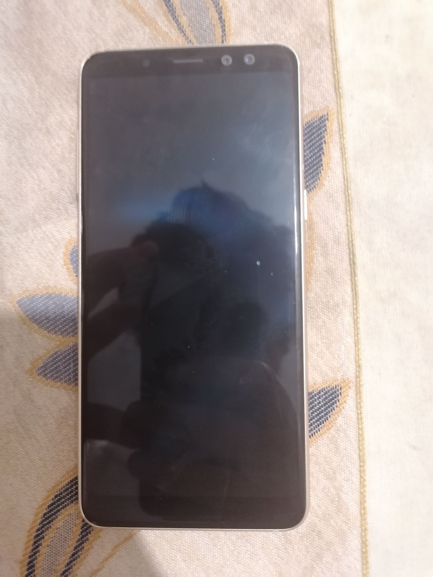Samsung A8 32GB 4 RAM