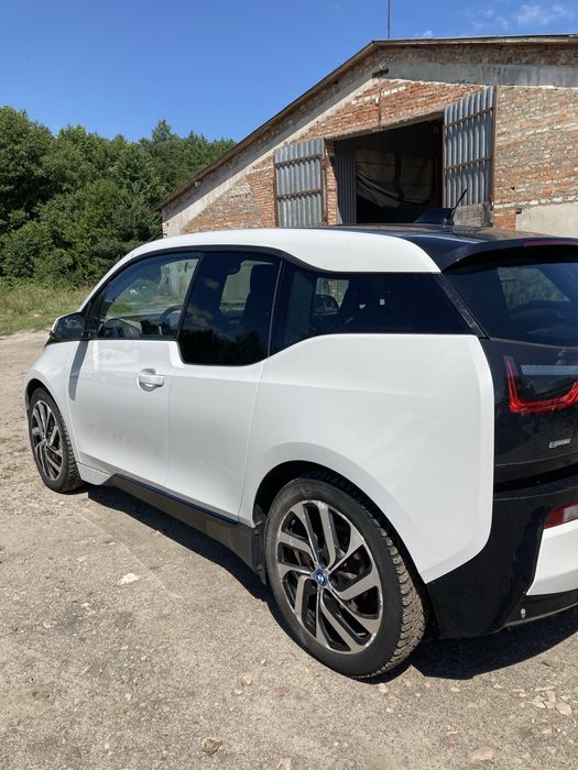 Разборка bmw i3 запчастини бмв і3 фари бампер капот бмв і3
