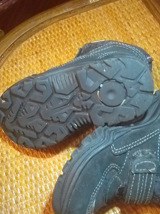 Дитяче взуття,розмір 27