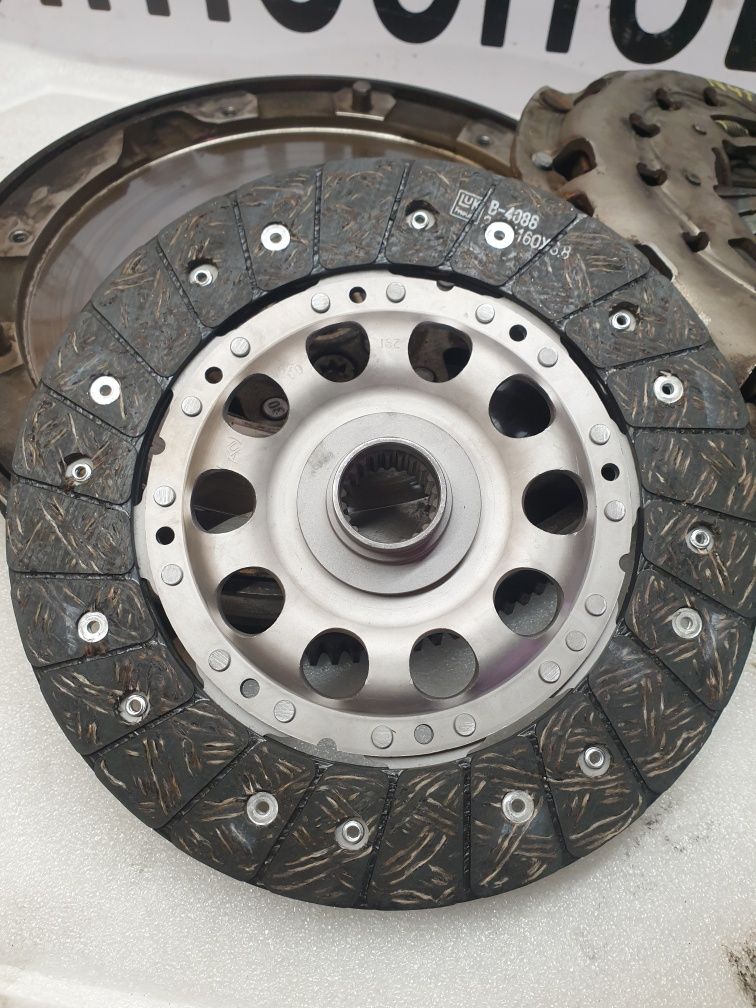 BMW Sprzęgło dwumas e90 e91 e92 e93 e87 e81 e60 e61 N47D20c d20a